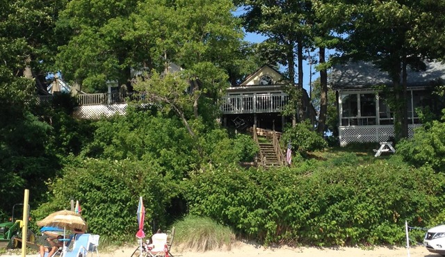 Cozy Angola Apartment Steps To The Beach