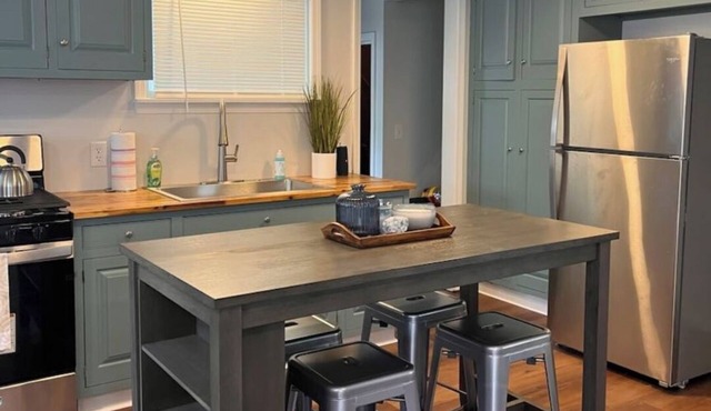 Cozy Angola Cottage by the Beach