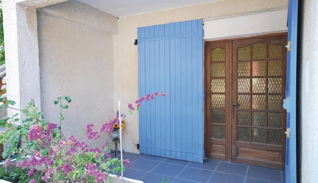 Cozy apartment in Six Fours les Plages