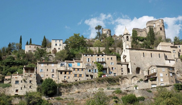 Cozy Apartment with Swimming Pool