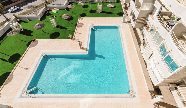 Cozy apartment with swimming pool and balcony, in the best area of Alicante