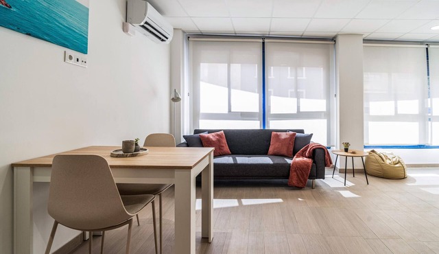 Cozy apartment in Castellón de la Plana with WiFi