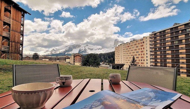 Cozy Apartment 6 People, Near Slopes, Parking, Pets Welcome