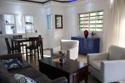 Cozy apartment AC, Hot Water, WiFi, Pool, Bar, Bani 203
