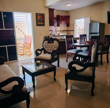 Cozy apartment, AC, Wifi, 2 Bedroom, 2 bath, Bani, 1-A