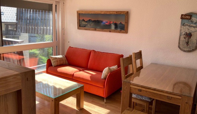 Cozy apartment for 6 on the slopes with balcony