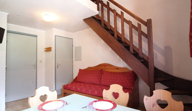 Cozy Apartment for 5 in Val Cenis Lanslevillard, Near Ski Lifts - "Les Hauts de Val Cenis"