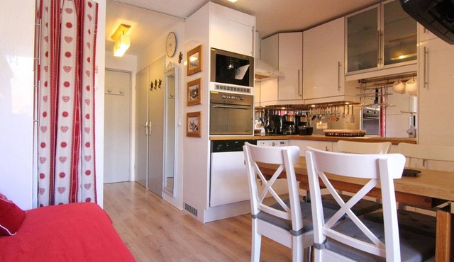 Cozy Apartment for 4/5 with Balcony near Ski Lifts, Shops & Ski School - Alpe d'Huez