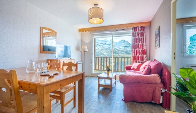 Cozy Apartment for 6 in Peyragudes, 1 Min to Ski Shuttle, Free Parking, Ski Discounts