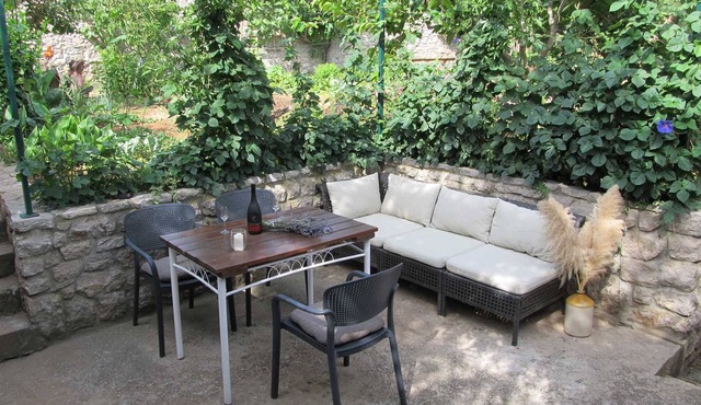 Cozy apartment for two with a pet-friendly environment