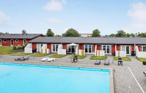 Cozy Apartment In Aakirkeby With Wifi