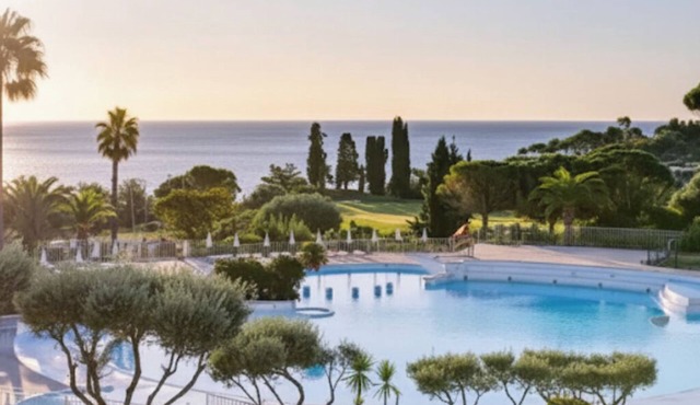 Cozy Apartment in Agay with Stunning Views