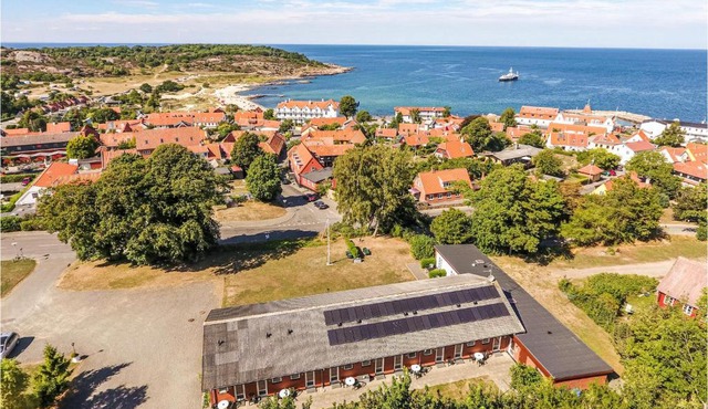Cozy Apartment In Allinge With Wifi