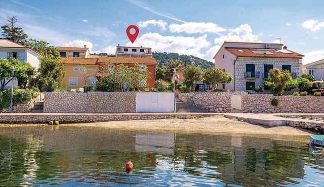Cozy apartment in Barbat-Rab with WiFi