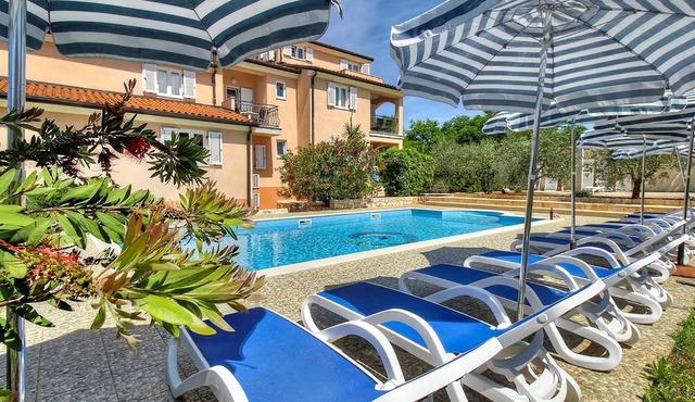 Cozy apartment in Basanija