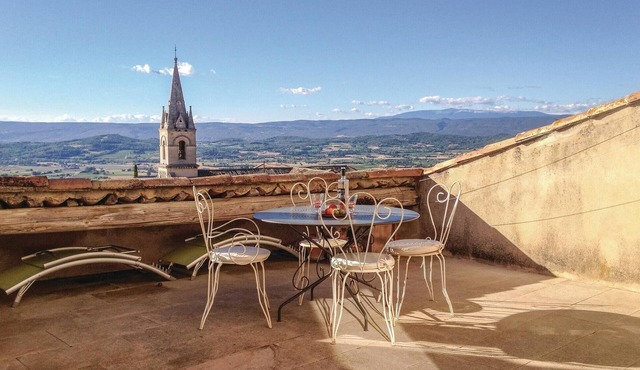 Cozy apartment in Bonnieux with kitchen