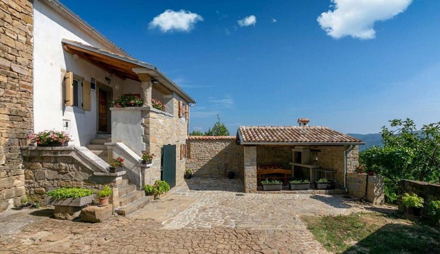 Cozy apartment in Buzet