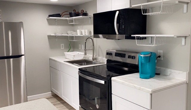 Cozy apartment in charming Arlington with WiFi, Washer and Dryer and Double A/C