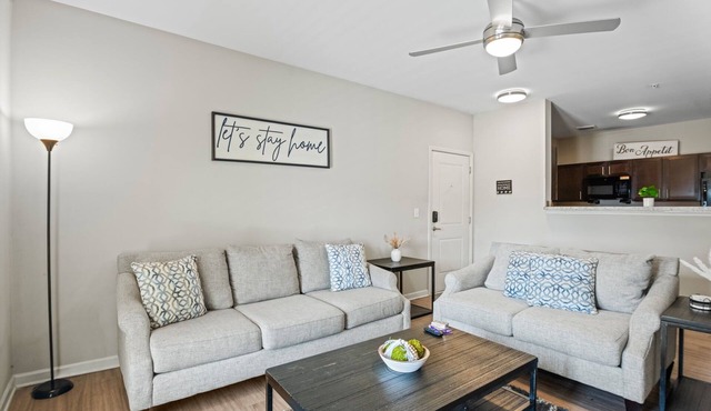Cozy apartment in Comfy Stay by ATL Airport + Pool Access.