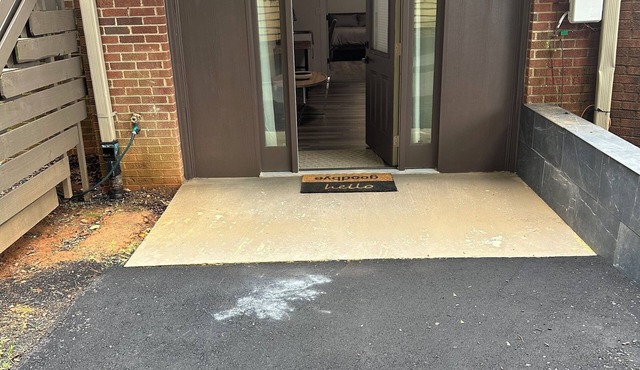 Cozy apartment in delightful Conover with AC, WiFi