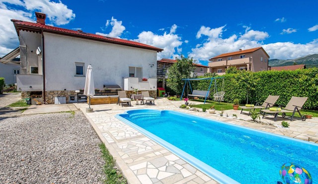 Cozy apartment in Drazice
