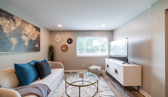 Cozy apartment in great location!