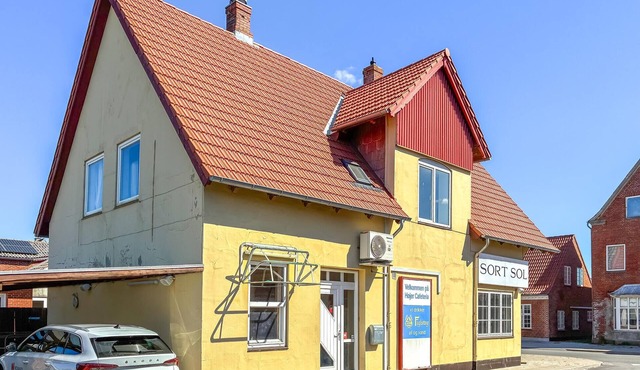 Cozy apartment in Højer with WiFi