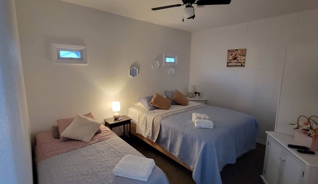 Cozy Apartment in S Orlando, approx. 20 minutes away from Disney and Universal.