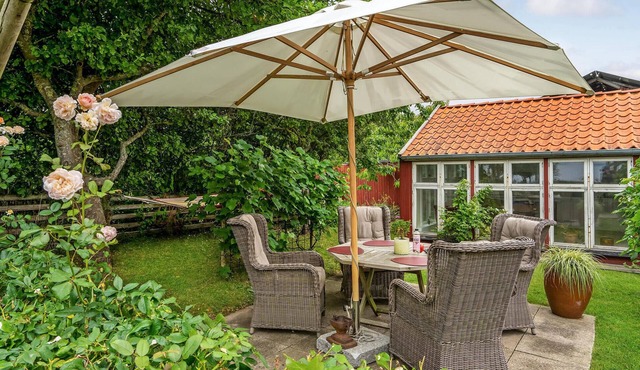 Cozy apartment in Skårup Fyn with house sea view