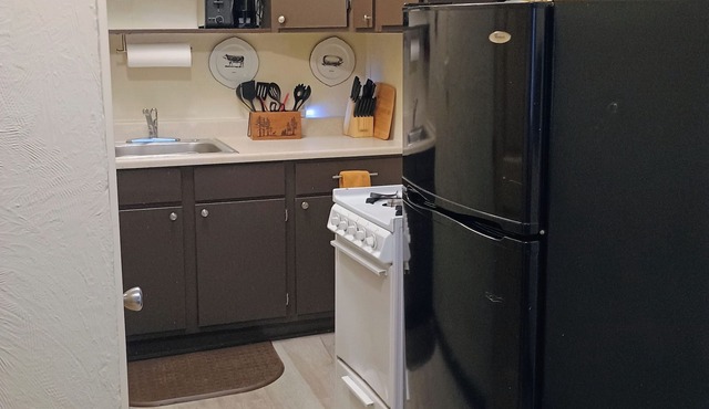 Cozy apartment in the heart of Collbran, walking distance from town.