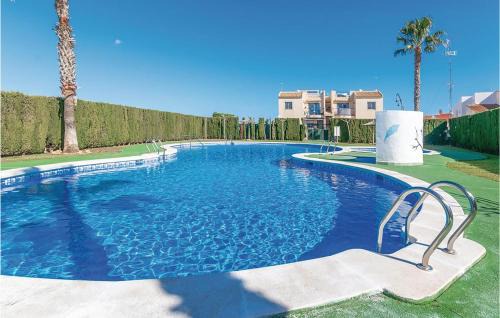 Cozy Apartment In Torrevieja With Wifi