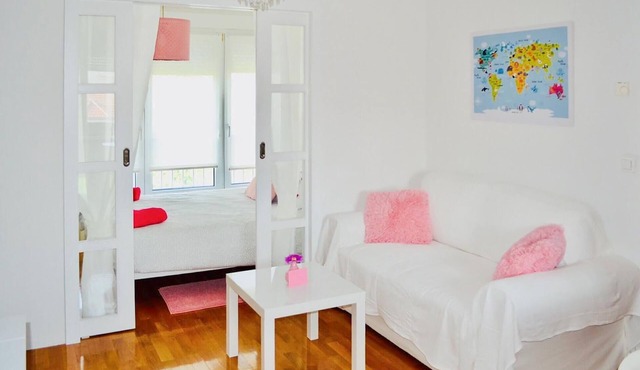 Cozy apartment in Zagreb with house a panoramic view