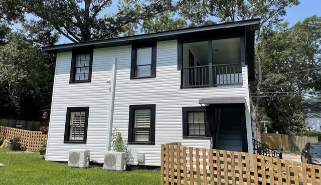 Cozy Apartment Located in Downtown Laurel