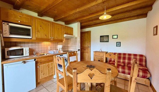 Cozy apartment near Cernix with balcony and parking