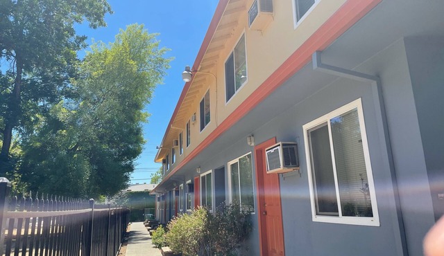 Cozy Apartment Near Downtown!