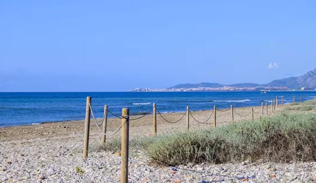 Cozy apartment on Torrenostra beach