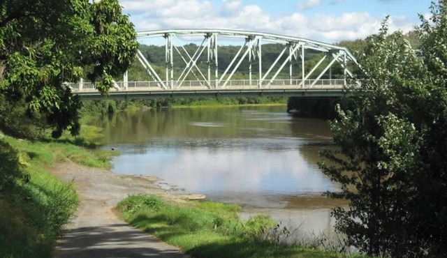 Cozy apartment on the Susquehanna river and near the Pine Creek Rails to Trails.
