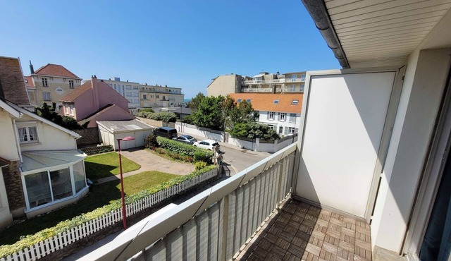 Cozy Apartment Steps from the Sea in Wimereux