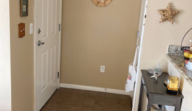 Cozy Apartment w/balcony and many amenities