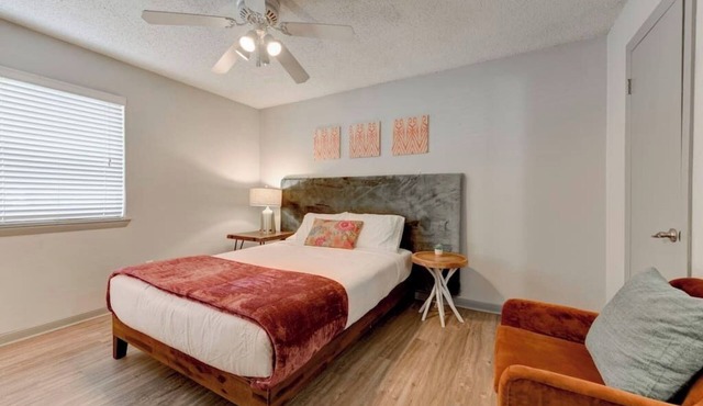Cozy apartment w/pool & patio w/pet-friendly