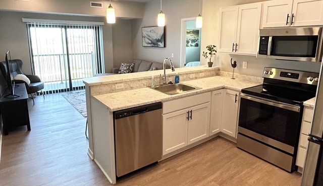 Cozy Apartment with Gym and Game Room