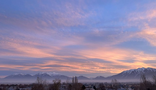 Cozy Apartment with Loft, Theater Room, & Gorgeous Mountain Views! Sleeps 8