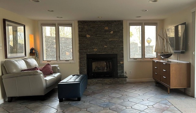 Cozy apartment with office in Delaware Valley perfect for remote work