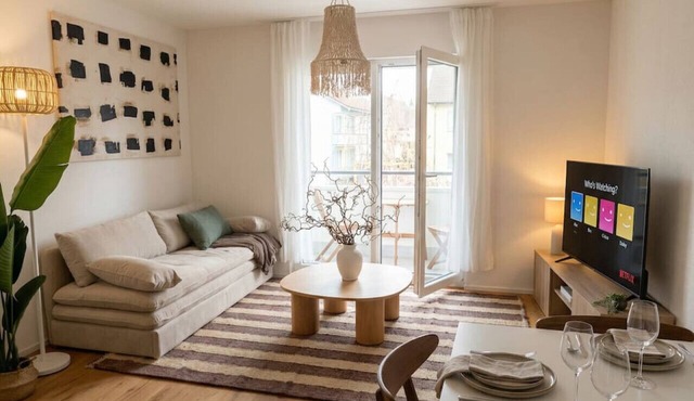 Cozy Apt & Balcony | Near Zurich Airport