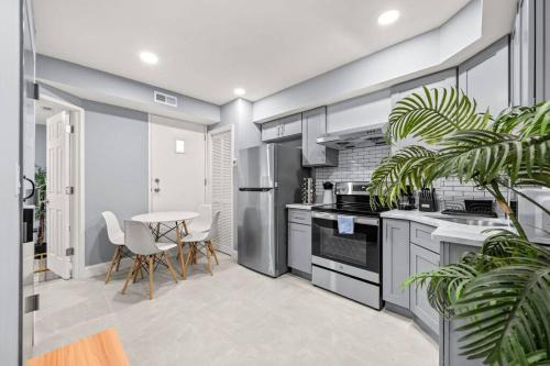 Cozy Apt in Center City!