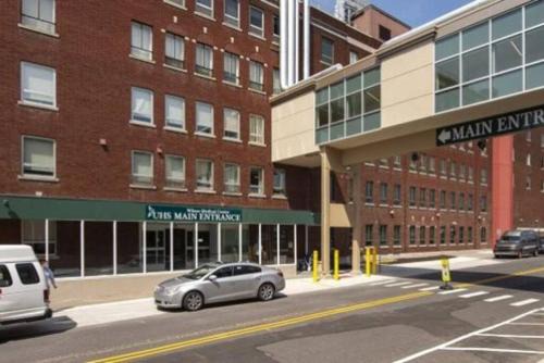 Cozy Apt near BU, Lourdes, UHS