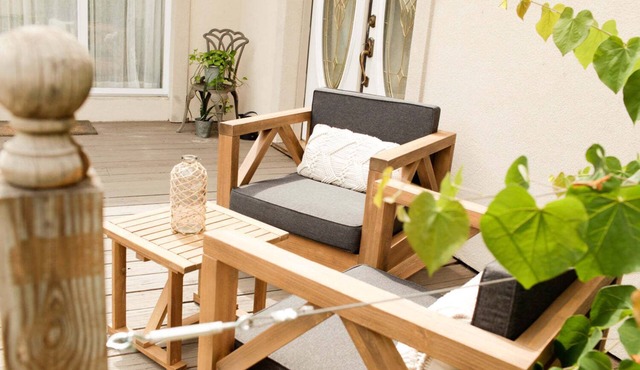 Cozy Artists relaxing 5 bedroom + hot tub, sleeps 16+, Erie PA
