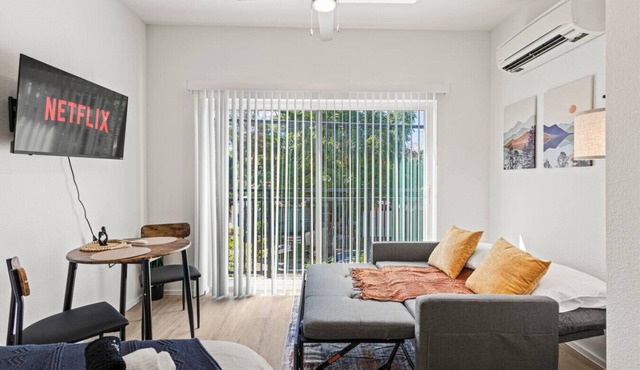 Cozy Arts District Stay | Gym + Games + Yoga
