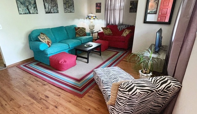 cozy, artsy, private (entire home) near downtown