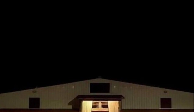 Cozy Barn Retreat - sleeps 25!